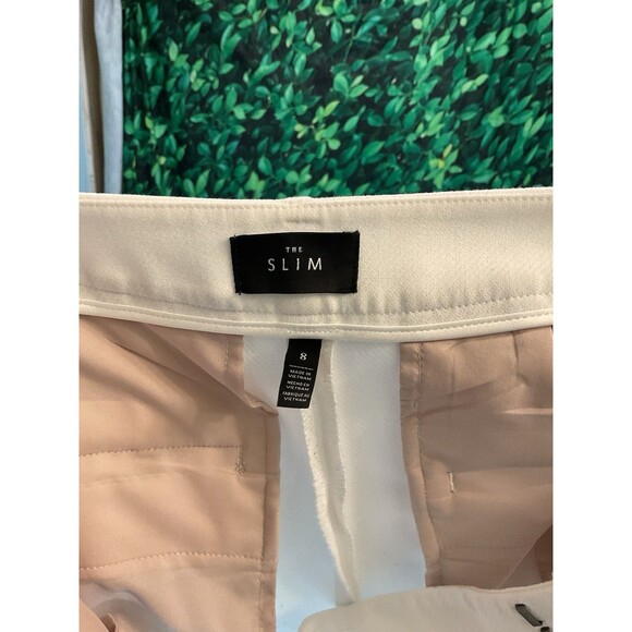🤍 White House Black Market Winter White Flat-Front Dress Pants – Size 8 - Picture 3 of 8